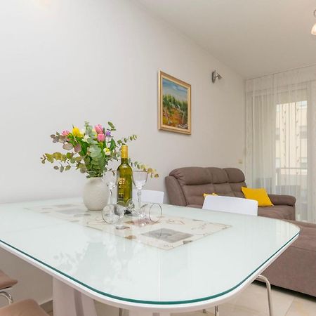 Apartment Ivanka 오미스 외부 사진