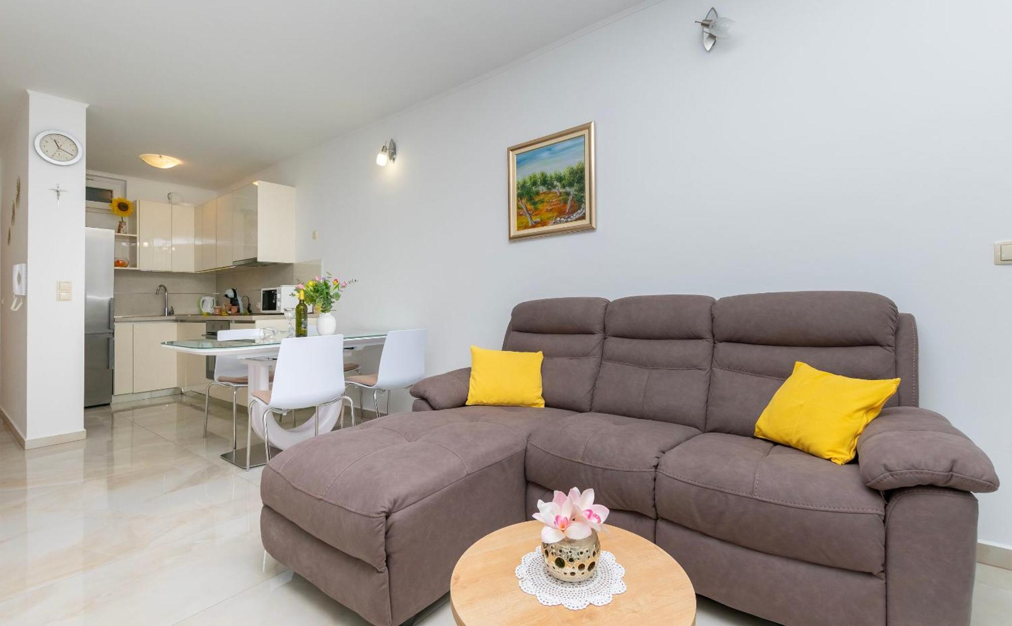 Apartment Ivanka 오미스 외부 사진