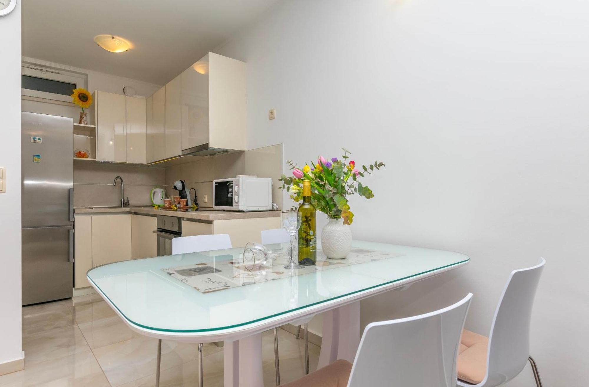 Apartment Ivanka 오미스 외부 사진