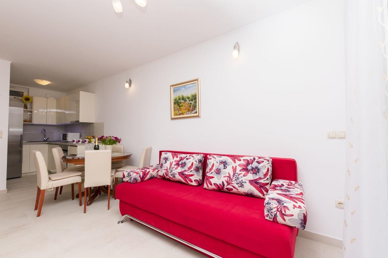 Apartment Ivanka 오미스 외부 사진