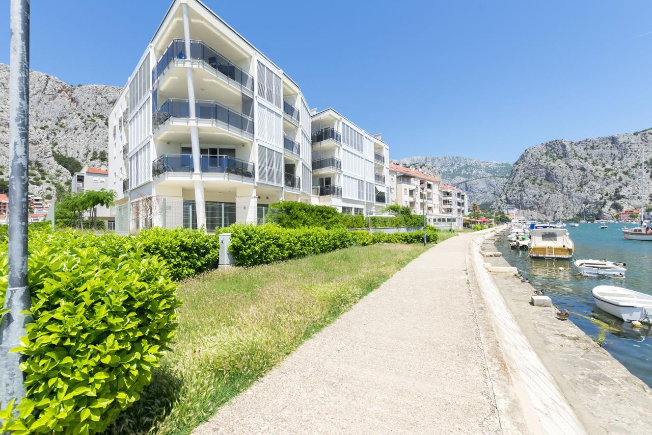 Apartment Ivanka 오미스 외부 사진