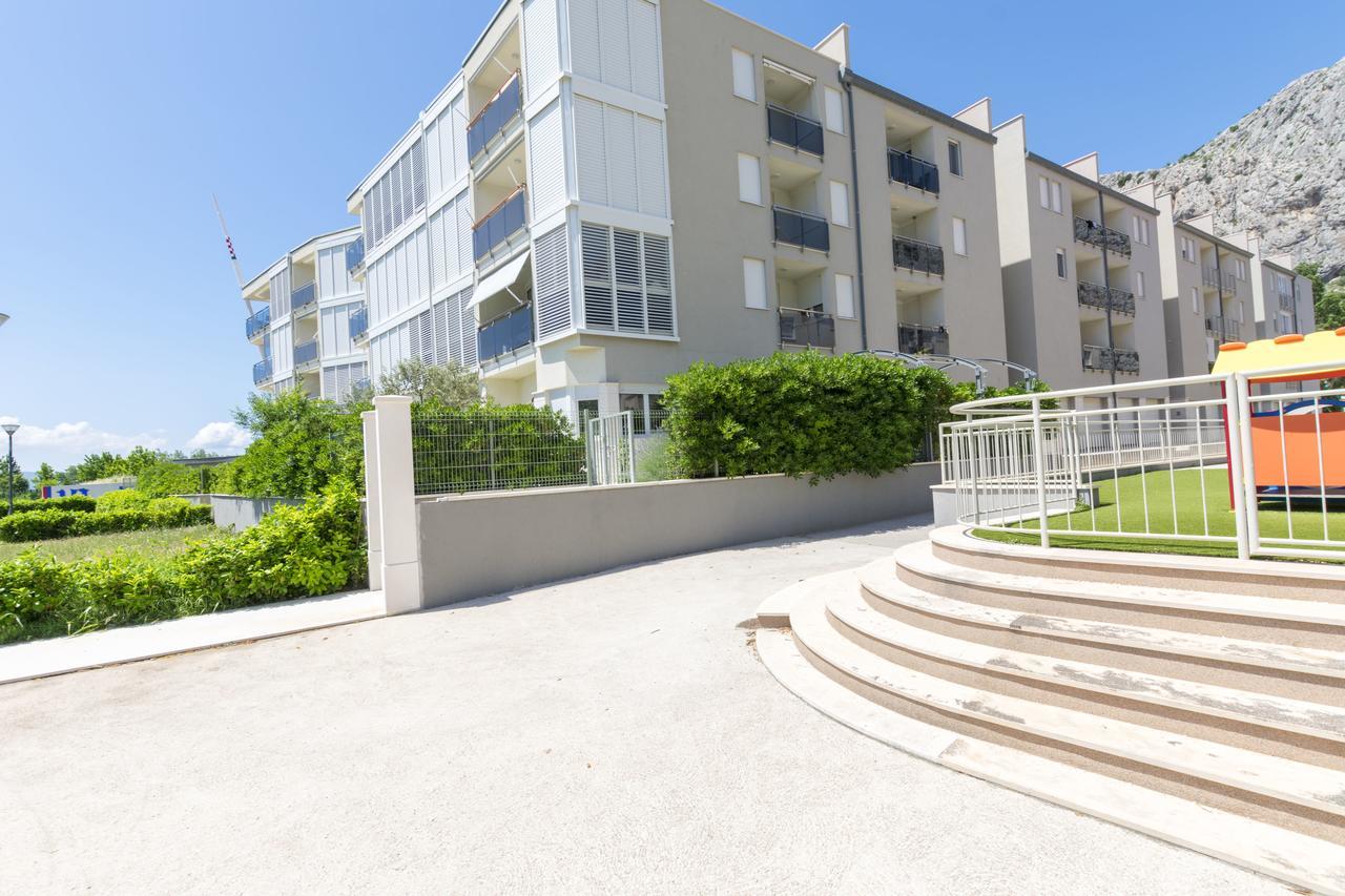 Apartment Ivanka 오미스 외부 사진